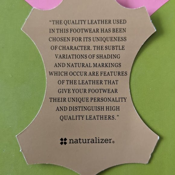 Naturalizer Waylon Black 9 Wide Width Sandals - Picture 6 of 6